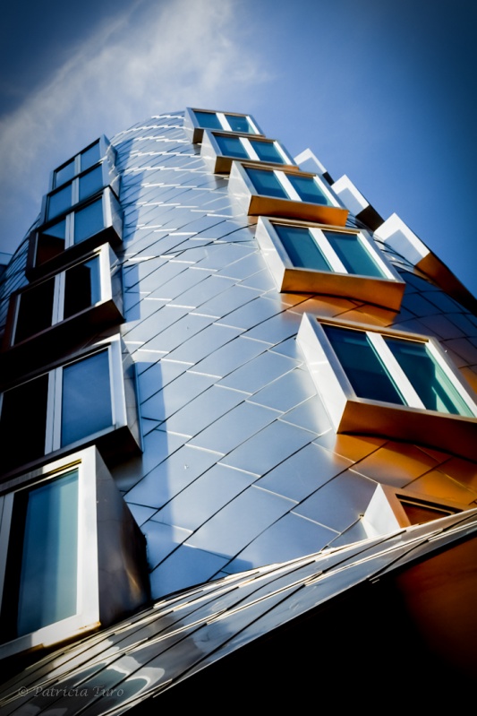 Ray & Maria Stata Center 1
